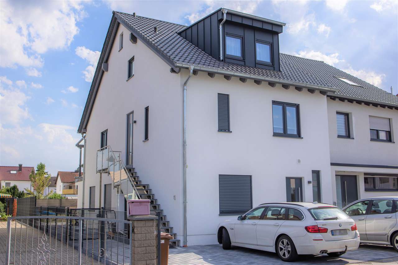 2 Familienhaus mit Einliegerwohnung - Die Chance Ihres Lebens!