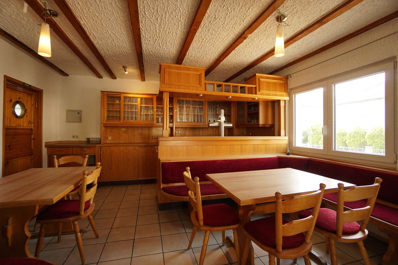Restaurant und Maisonette in Bestlage