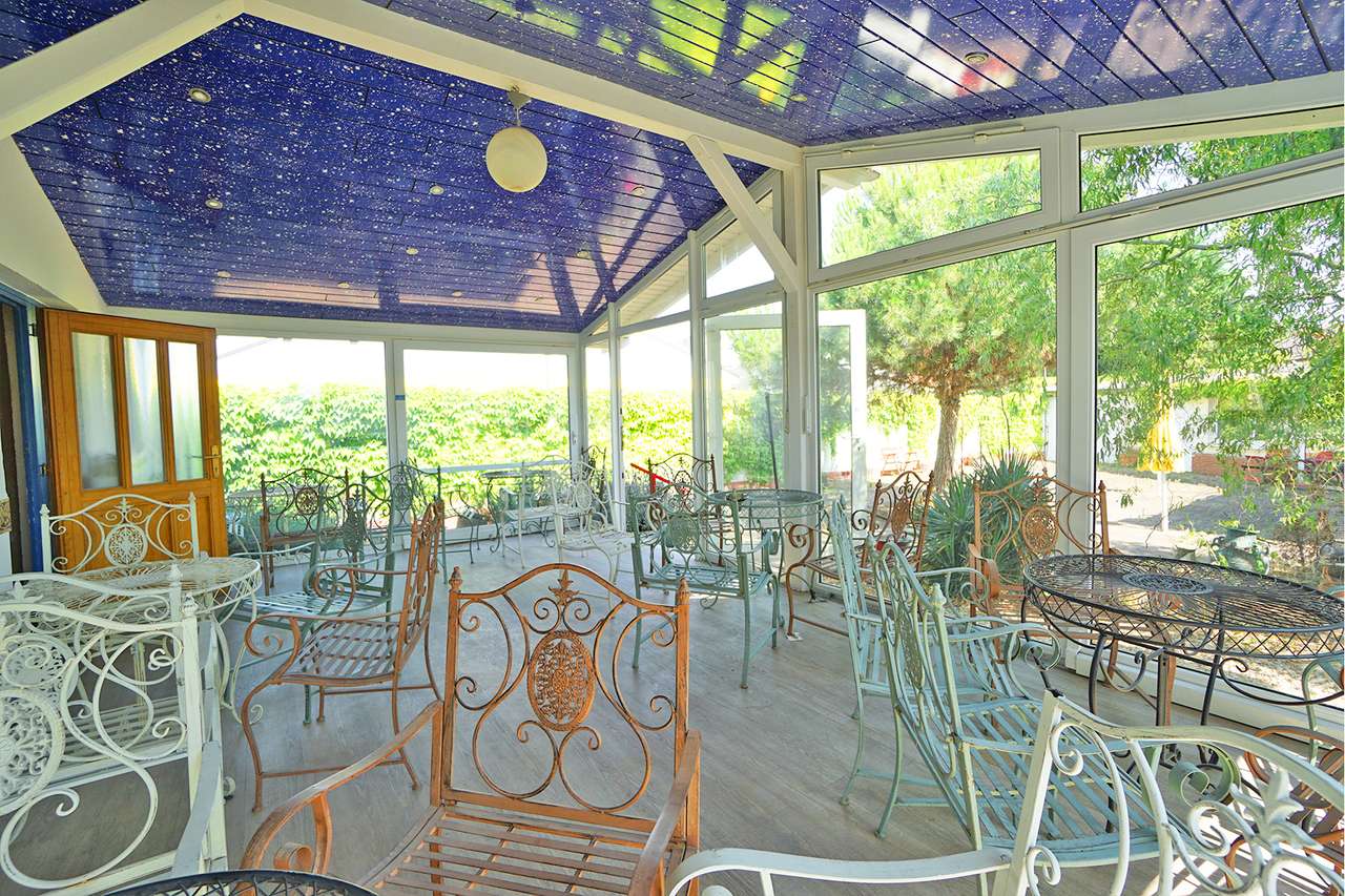 Restaurant und Maisonette in Bestlage