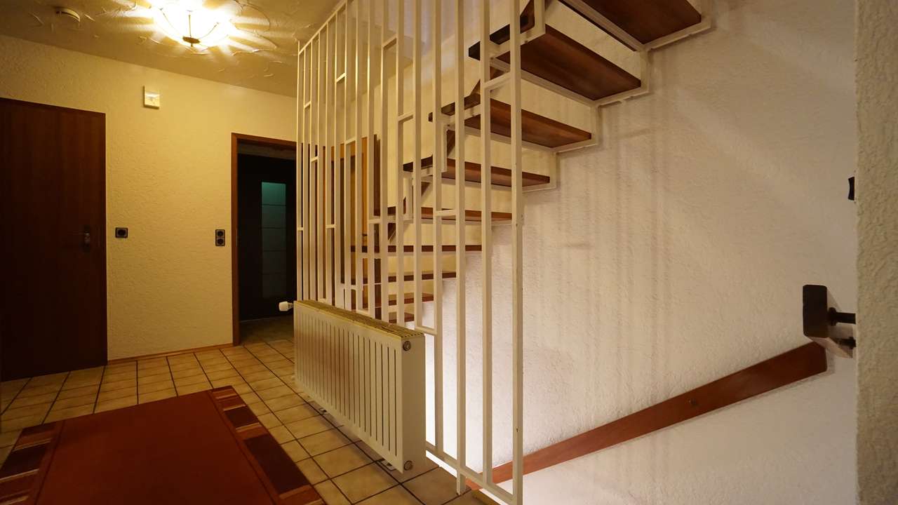 Endlich gefunden! - Haus, Garten und Garage in guter Lage!