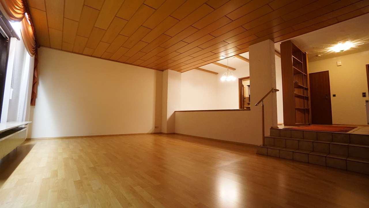 Endlich gefunden! - Haus, Garten und Garage in guter Lage!