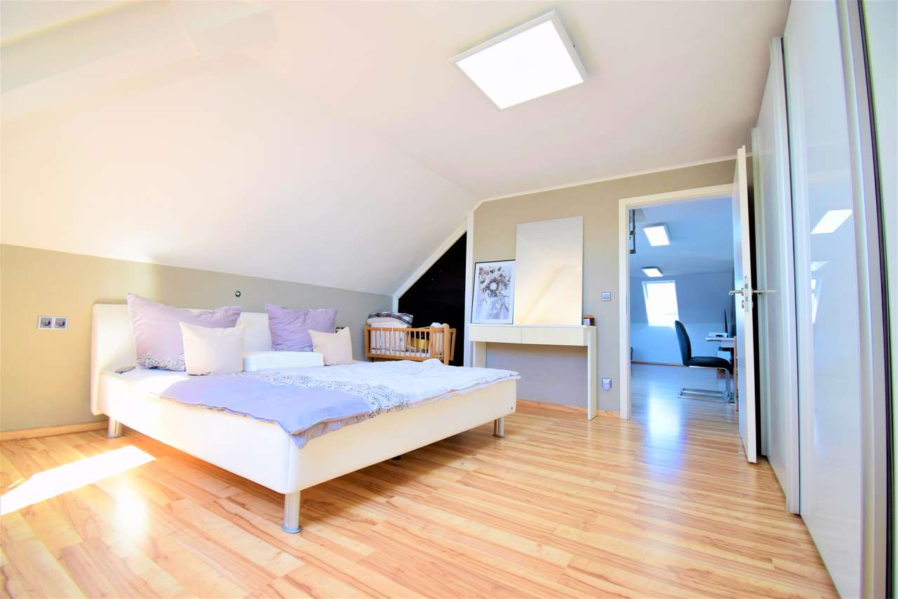 Schlafzimmer. Schlafzimmer.